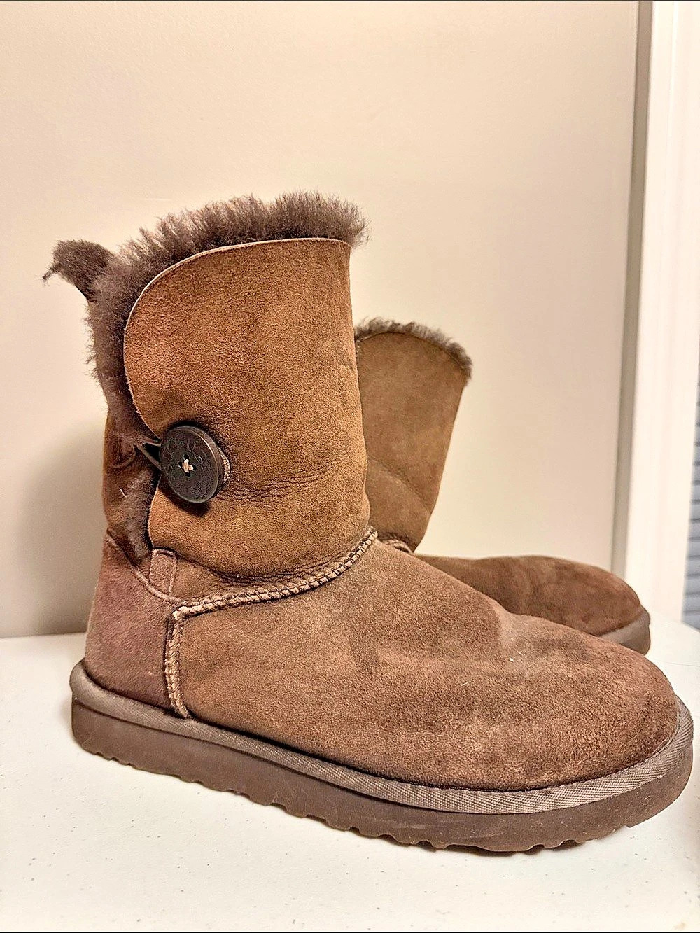 UGG Classic Short II Suede Short Boots in Brown US 7